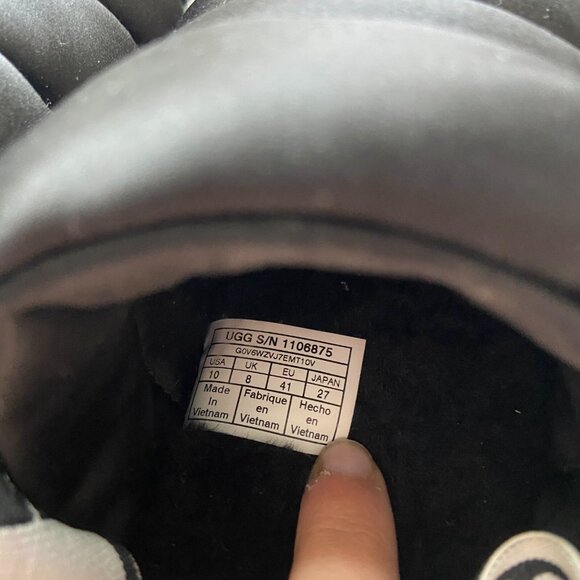 UGG Women 10 Puff Yeah Slippers Slip On Black Ankle Strap Fluffy Fuzzy Soft Shoe - Picture 7 of 7